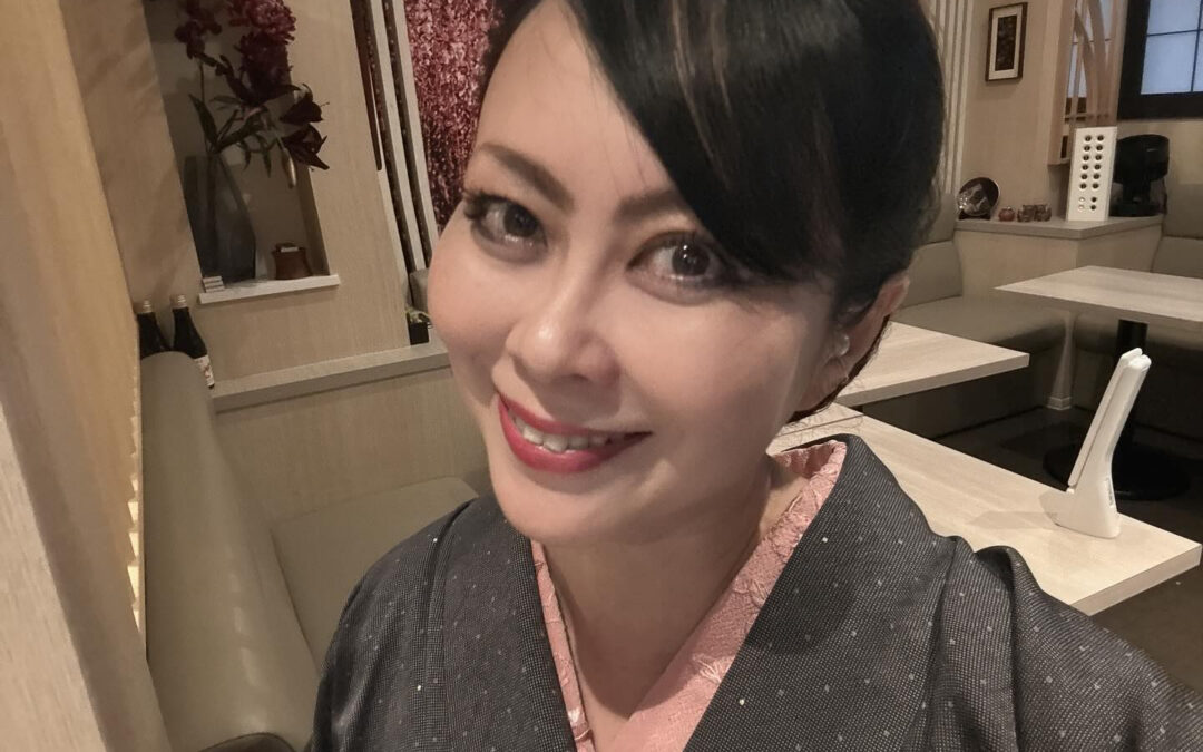 秋色の半襟と秋の野菜達と皆様のお越しをお待ちしております