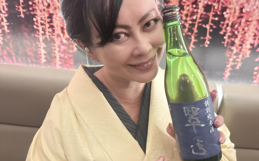 今夜届いた酒秋田の銘酒、両関酒造から届いた翠玉✨純米吟醸、特